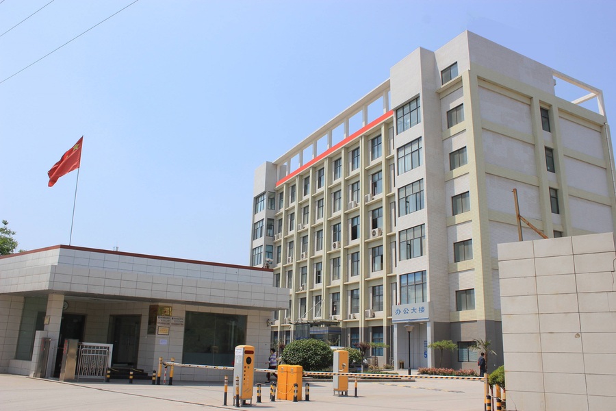 领头羊服装工厂实景_广州领头羊服装公司外景